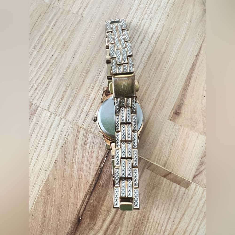 Bulova ladies rose gold tone crystal studded dress watch NEW BATTERY - Picture 3 of 11